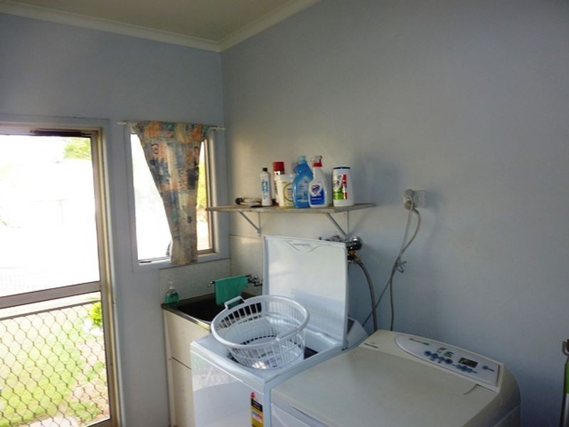 17 Grout Street, Moranbah QLD 4744
