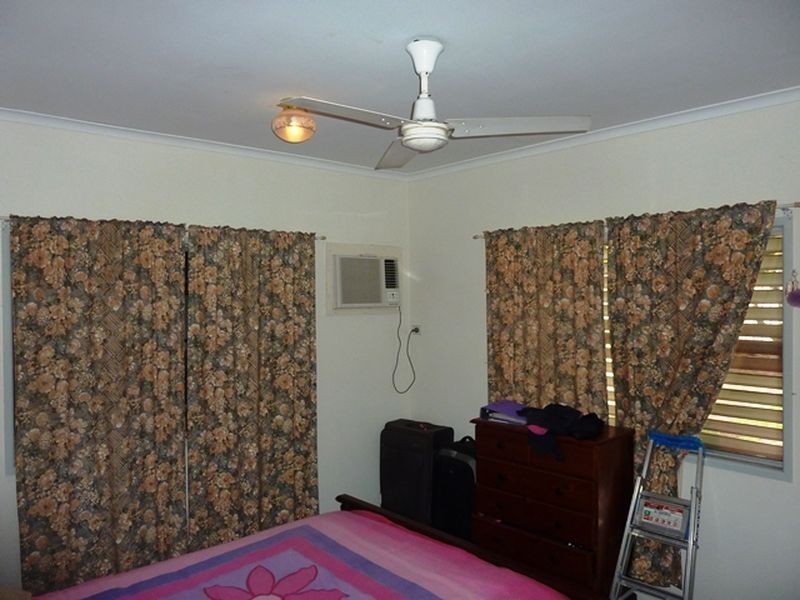 17 Grout Street, Moranbah QLD 4744