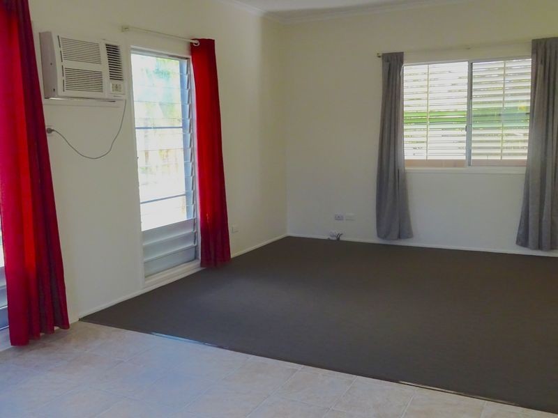 33 Jackson Avenue, Moranbah QLD 4744