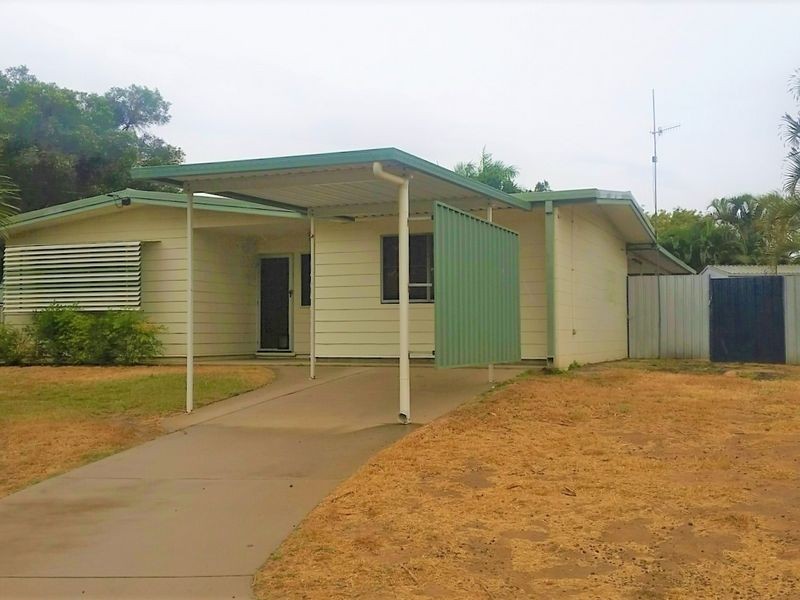 34 Shannon Drive, Moranbah QLD 4744