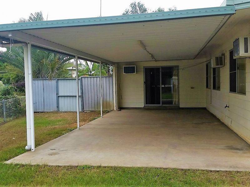 34 Shannon Drive, Moranbah QLD 4744