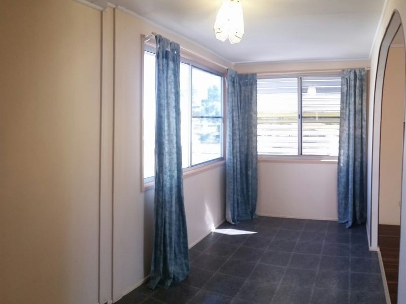 6 Barraclough Crescent, Moranbah QLD 4744