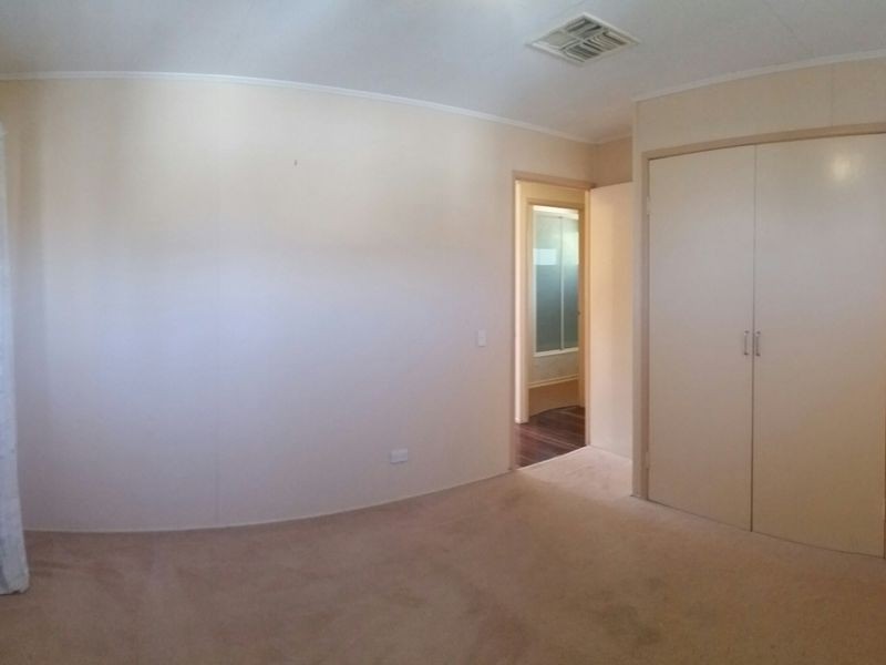 6 Barraclough Crescent, Moranbah QLD 4744