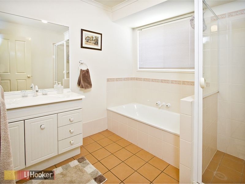 2 VIRGO PLACE, Eatons Hill QLD 4037