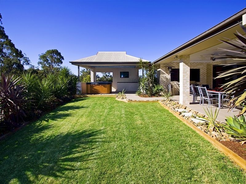 8 Trevor Place, Cashmere QLD 4500