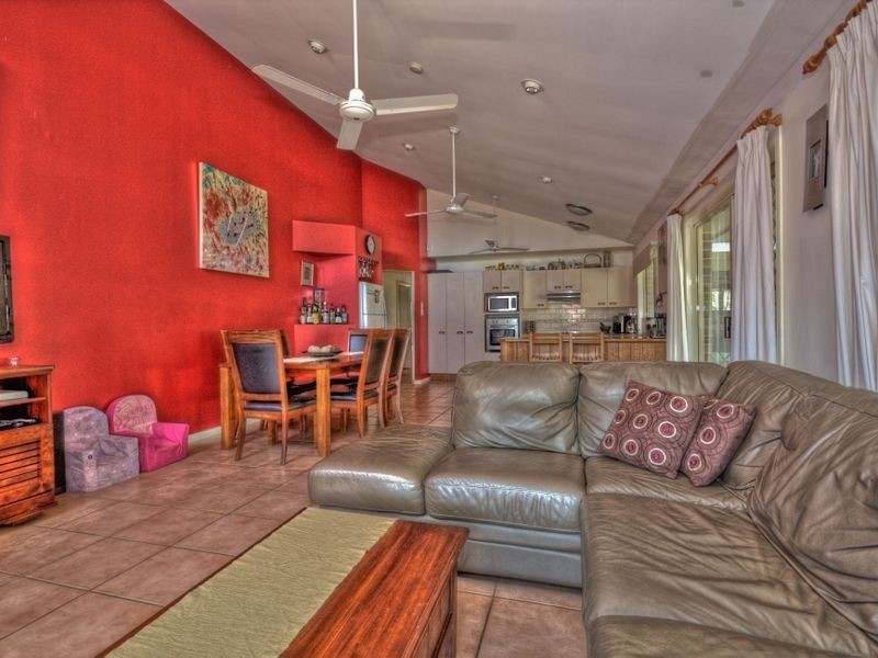 12 Leicester Street, Birkdale QLD 4159