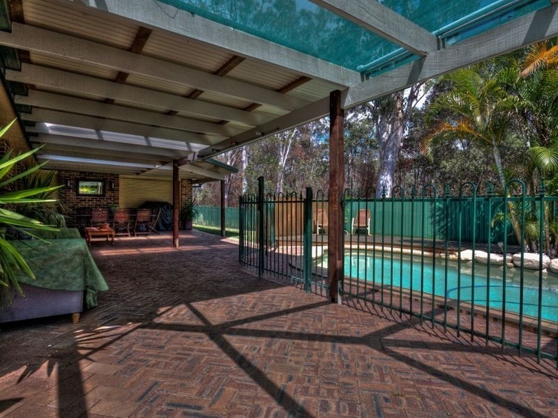 12 Leicester Street, Birkdale QLD 4159