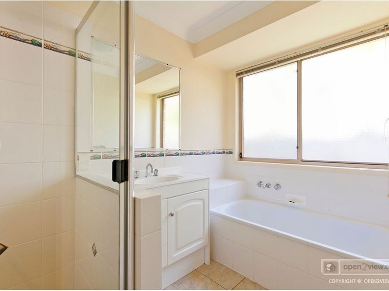 10 Lanyard Place, Redland Bay QLD 4165