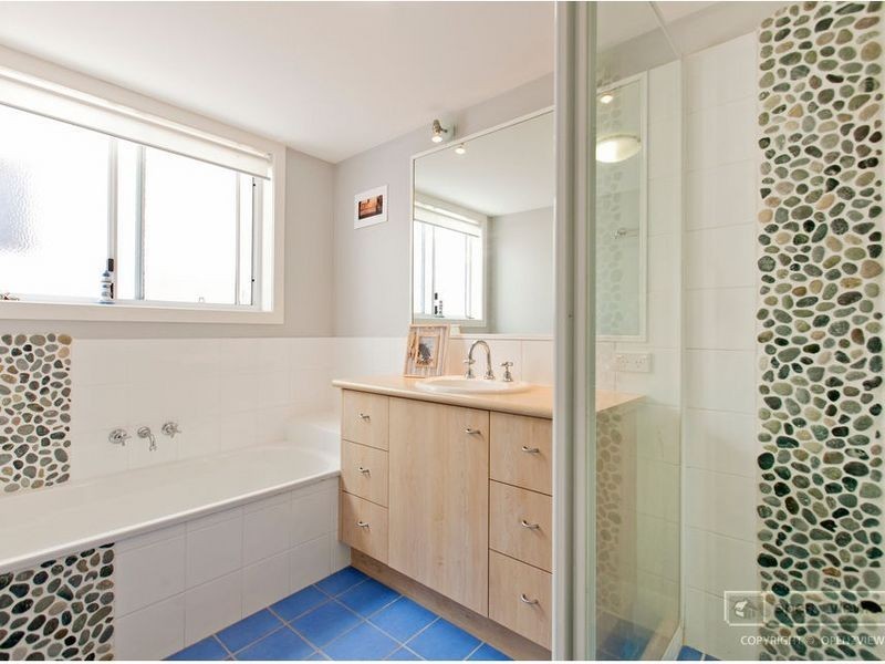 16 Mooroondu Road, Thorneside QLD 4158