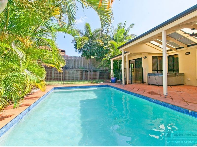 3 Hilary Avenue, Redland Bay QLD 4165