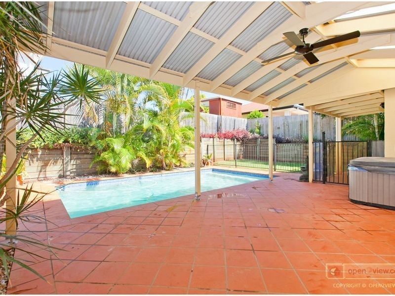 3 Hilary Avenue, Redland Bay QLD 4165
