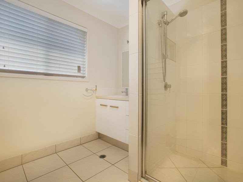 9 Base Street, Victoria Point QLD 4165