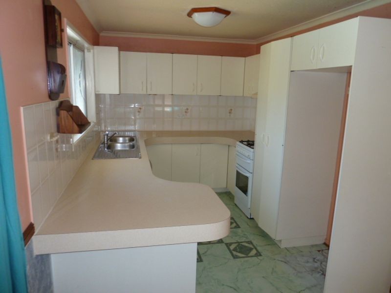 21 Charles Street, Birkdale QLD 4159