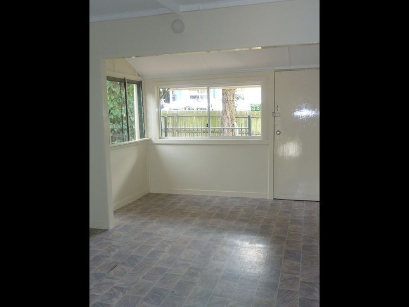 945 New Cleveland Road, Gumdale QLD 4154