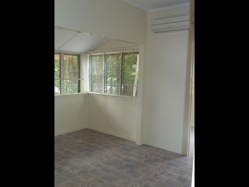 945 New Cleveland Road, Gumdale QLD 4154