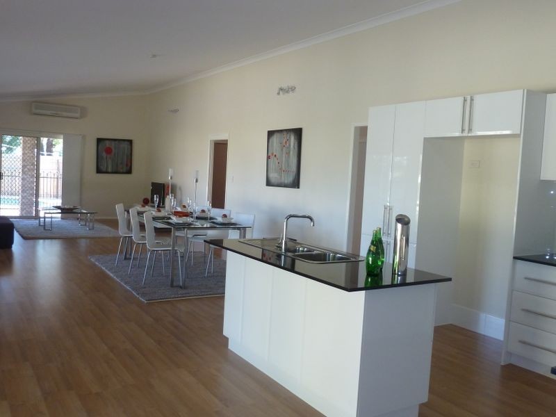 8 Willard Road, Capalaba QLD 4157