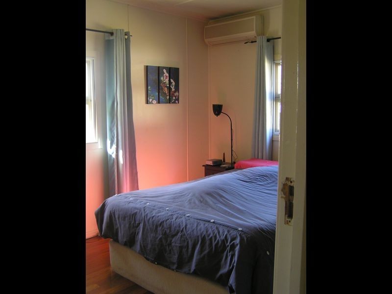 53 Thorne Road, Birkdale QLD 4159