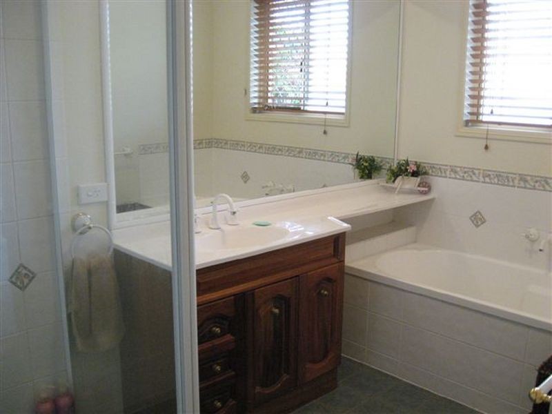 7 Wombat Ct, Capalaba QLD 4157