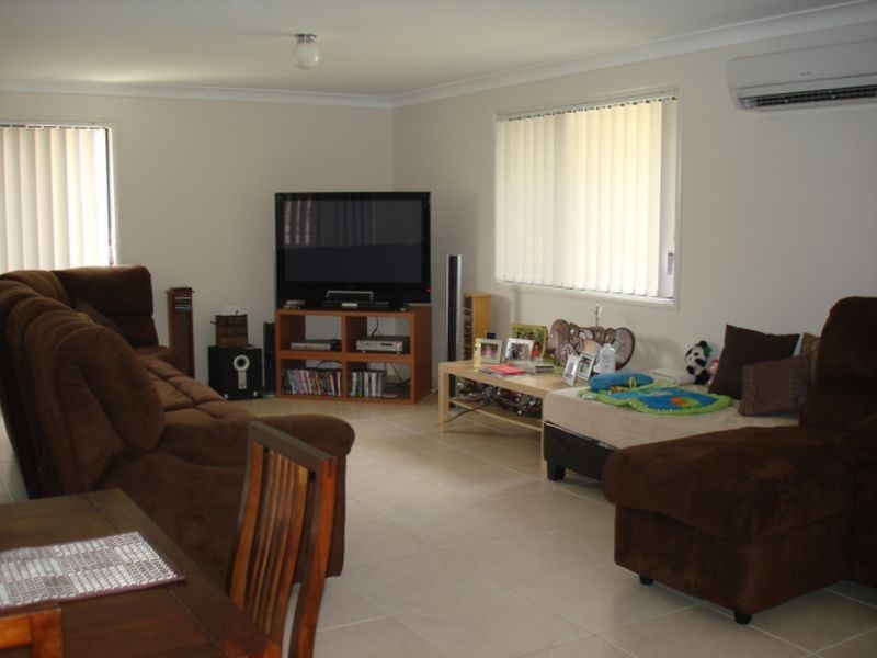 60 Ebony Crescent, Redland Bay QLD 4165