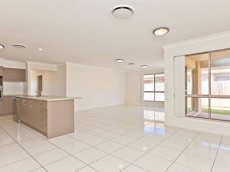 19 Pentecost Place, Redland Bay QLD 4165