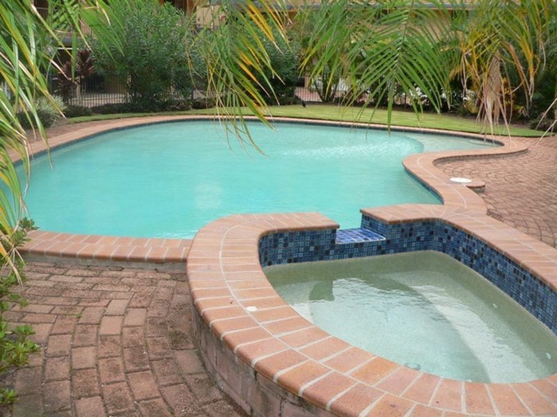 2/11 Wharf Street, Cleveland QLD 4163