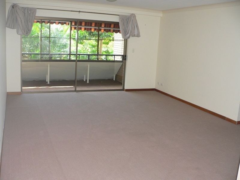 2/11 Wharf Street, Cleveland QLD 4163