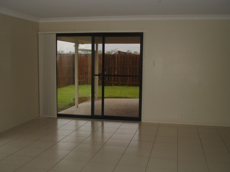 13 Darylreinhardt St, Redbank Plains QLD 4301
