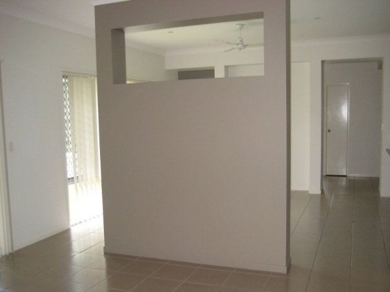 1 Cyan Place, Redland Bay QLD 4165