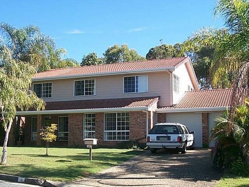 4 Peacock Crt, Birkdale QLD 4159