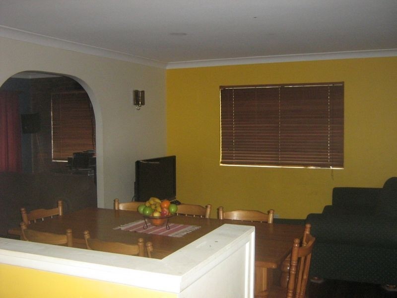 18 Blaxland Street, Capalaba QLD 4157