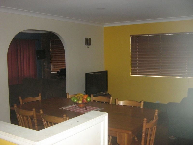 18 Blaxland Street, Capalaba QLD 4157