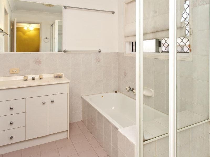 11 26-28 Holland Crs, Capalaba QLD 4157