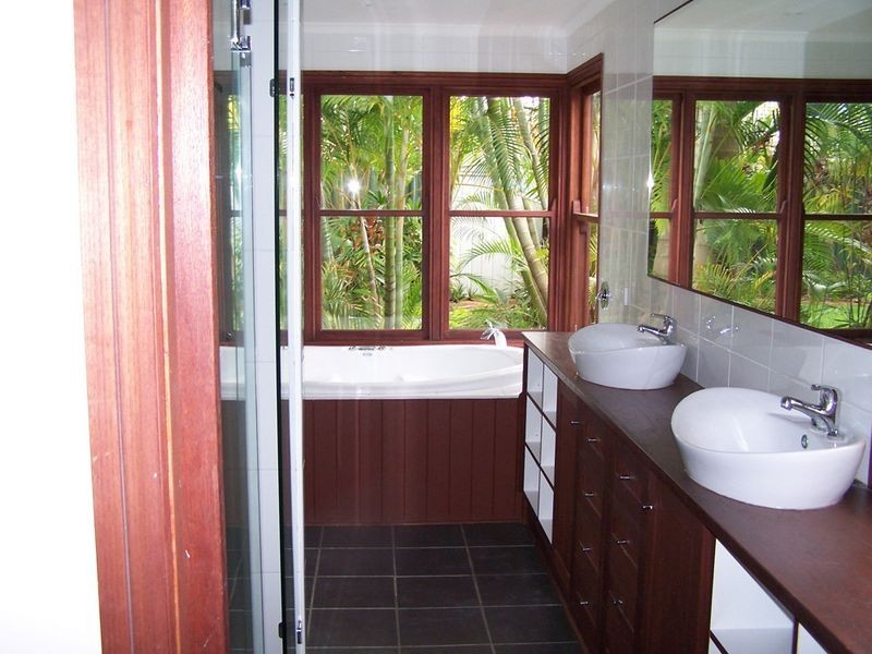 4 Mamala Street, Birkdale QLD 4159