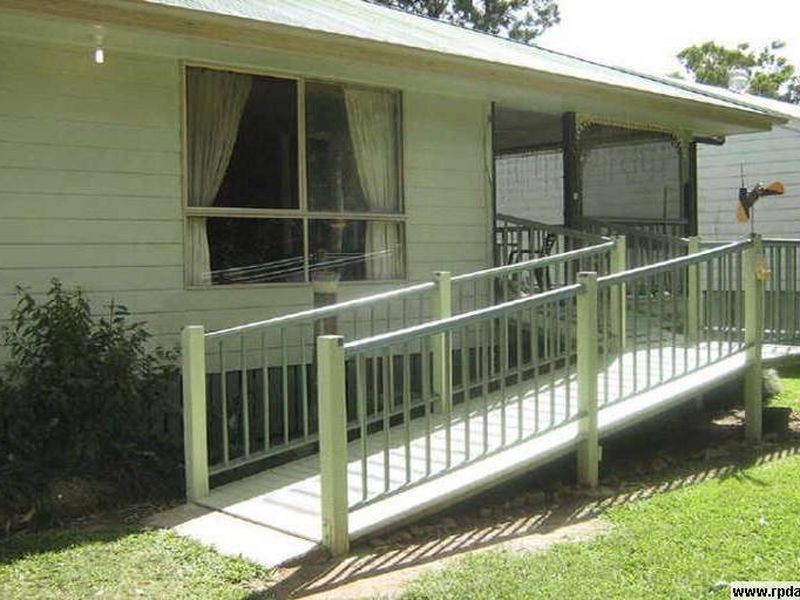 19 Perulpa Street, Coochiemudlo Island QLD 4184