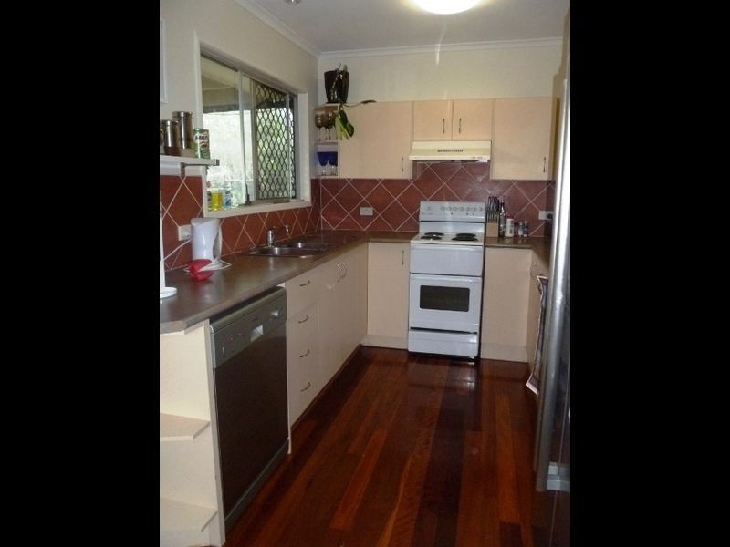 9 Magpie Street, Birkdale QLD 4159