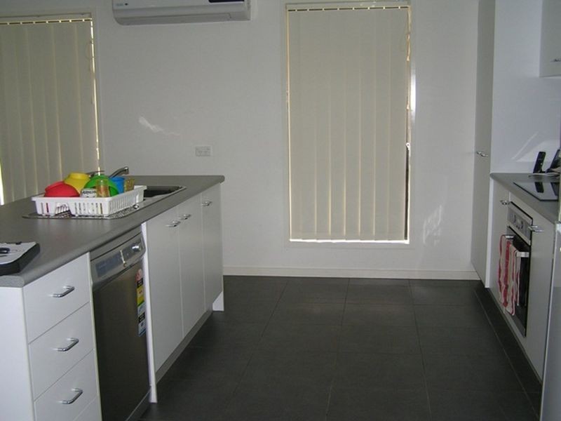 18 Orlando Drive, Holmview QLD 4207