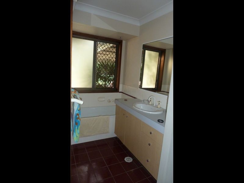 2 Sally Court, Capalaba QLD 4157