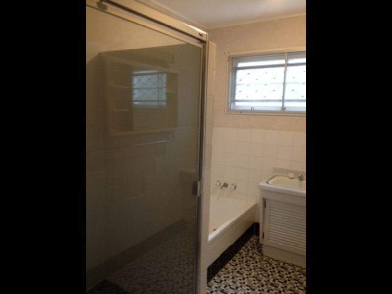 14 Moonlight Street, Kenmore QLD 4069