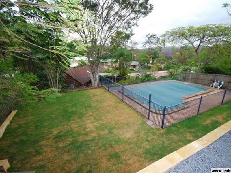 14 Moonlight Street, Kenmore QLD 4069