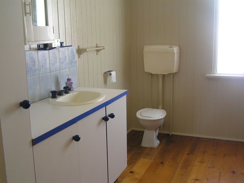 42 Weinam Street, Redland Bay QLD 4165