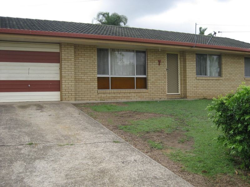 7 Downing Street, Birkdale QLD 4159