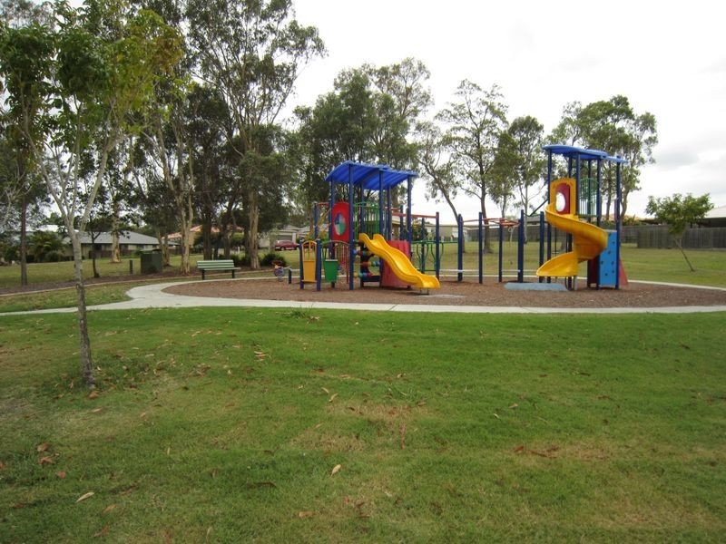 51 Olsen Crescent, Wakerley QLD 4154