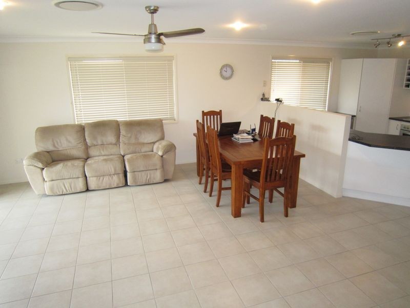 51 Olsen Crescent, Wakerley QLD 4154