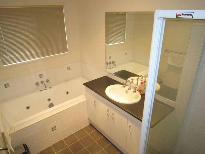 51 Olsen Crescent, Wakerley QLD 4154