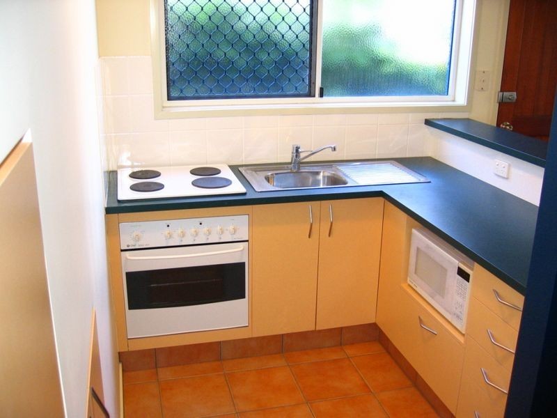 27a Arnold Street, Manly QLD 4179