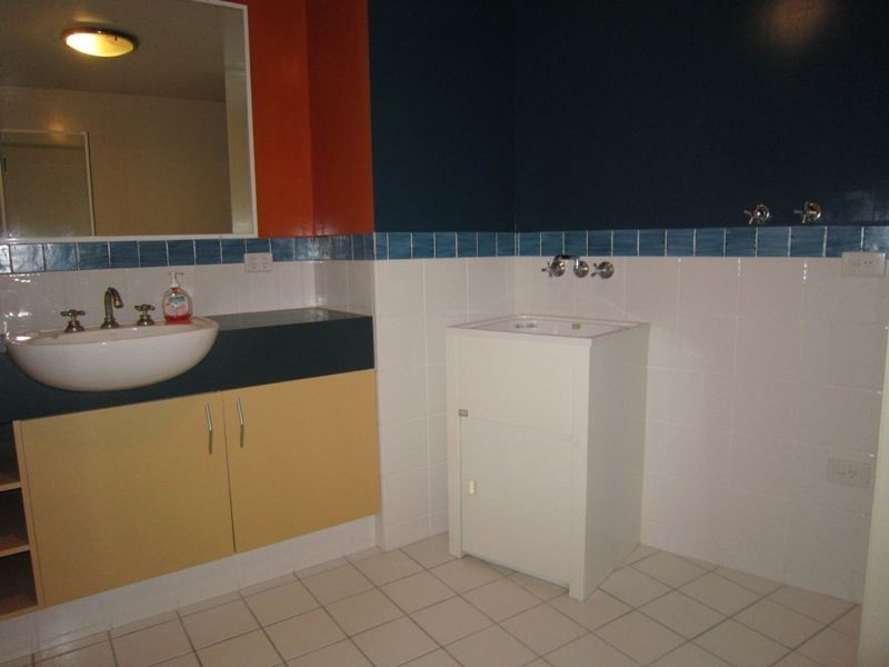 27a Arnold Street, Manly QLD 4179