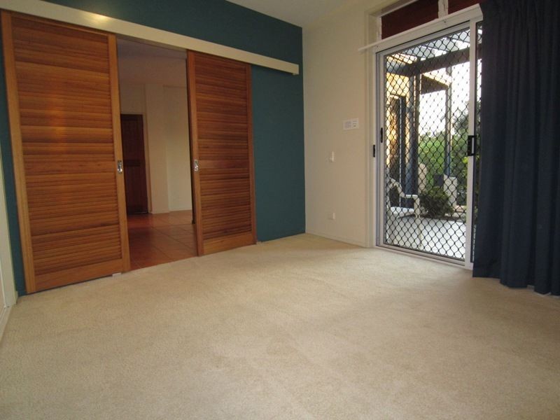 27a Arnold Street, Manly QLD 4179