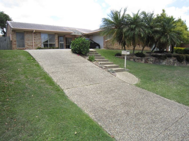 147 Meadowlands Road, Carindale QLD 4152