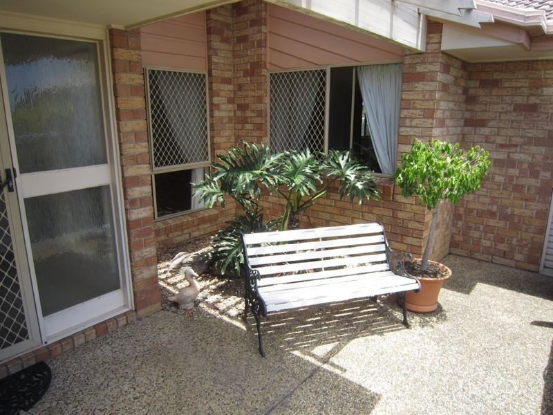 147 Meadowlands Road, Carindale QLD 4152