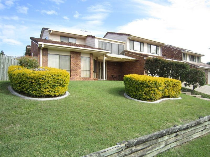 145 Meadowlands Road, Carindale QLD 4152